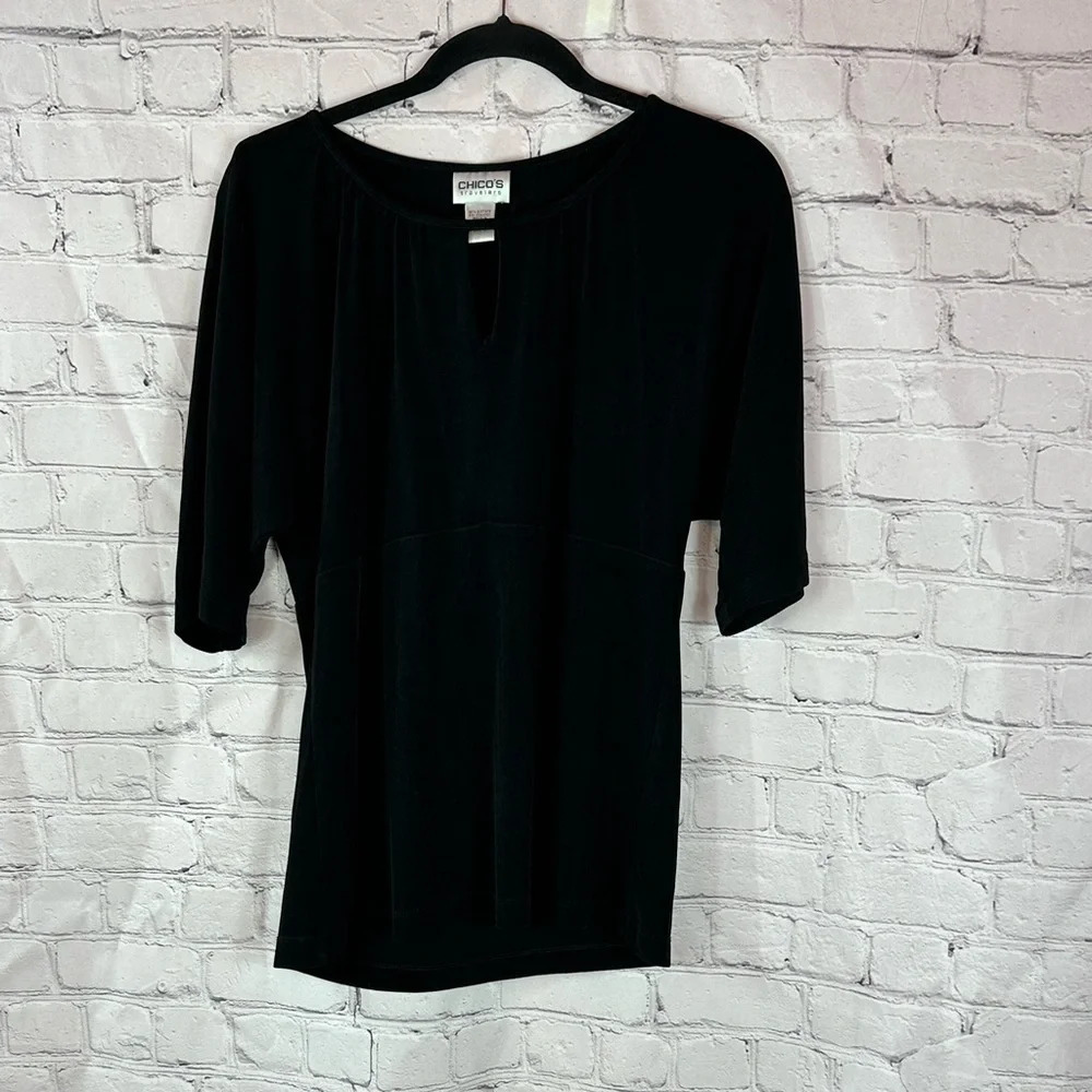 Chico's travelers black short sleeve top sz 1 (medium 8)
